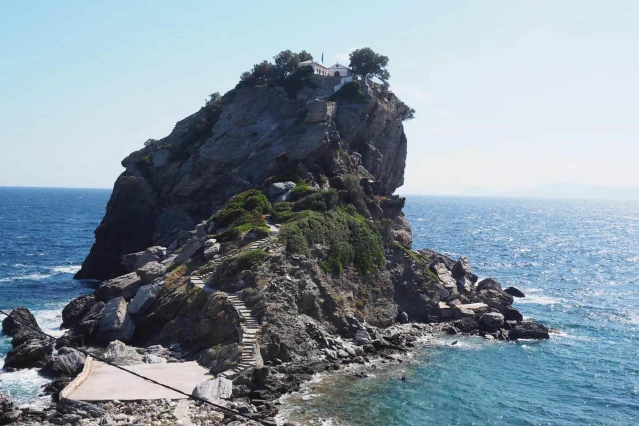 Na jakiej wyspie kręcono Mamma Mia? Poznaj prawdziwe Kalokairi