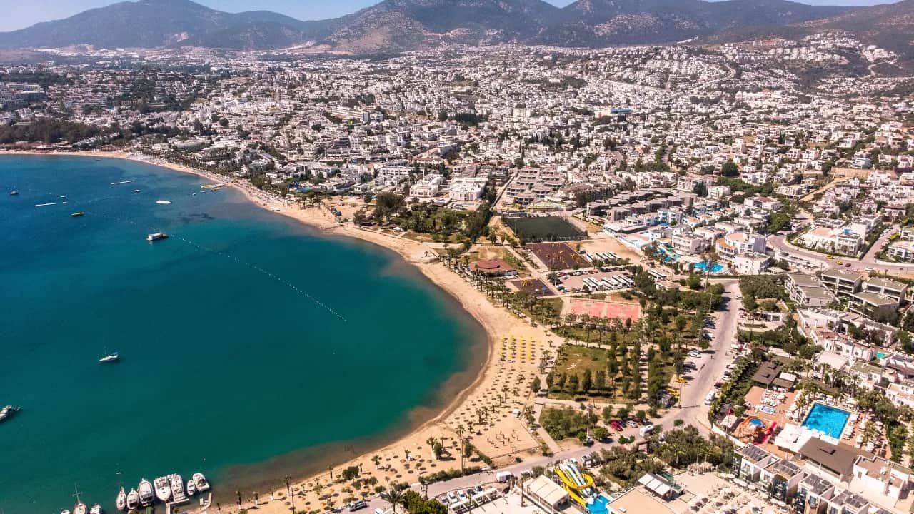 Gumbet: Przewodnik po plażach, rozrywkach i atrakcjach