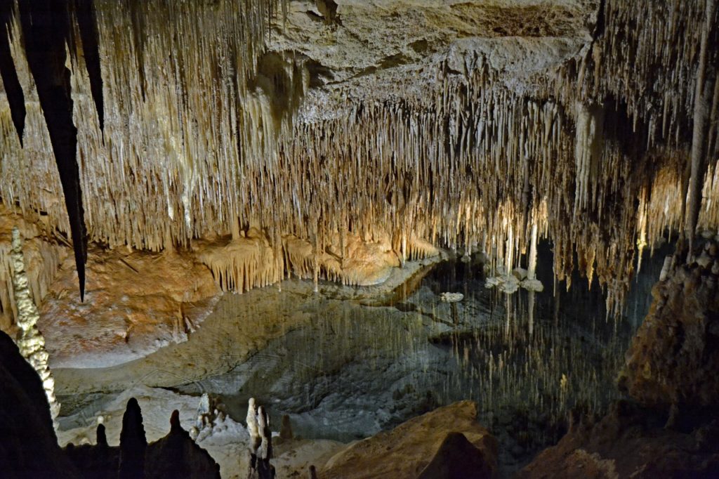 jaskinie na majorce
